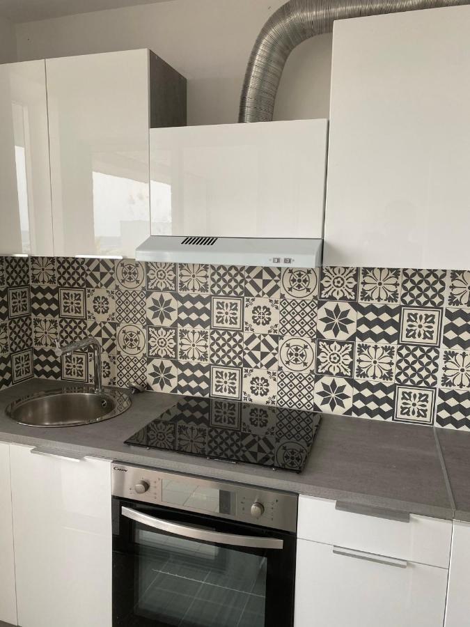 Apartment T2 Face A La *